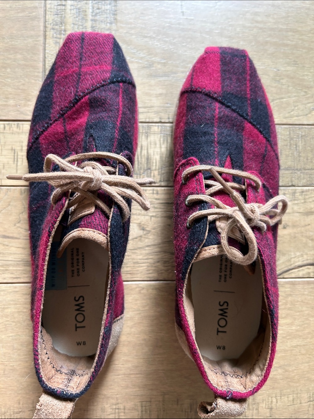 TOMS Red and Black Plaid wool blend. Size 8. Lace-Up Casual Shoes
